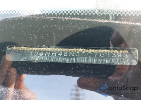 2005 Jeep Grand Cherokee Laredo from USA, damaged, VIN 1J4HR48N35C702393